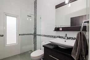 Hua Hin Pool Villa with 4 Bedrooms L50