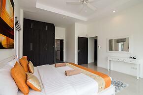 Hua Hin Pool Villa with 4 Bedrooms L50