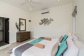 Hua Hin Pool Villa with 4 Bedrooms L50