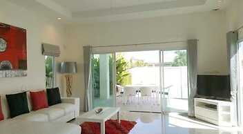 Hua Hin Pool Villa with 4 Bedrooms L50