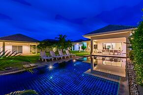 Hua Hin Pool Villa with 4 Bedrooms L50