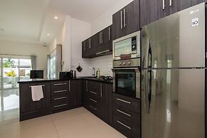 Hua Hin Pool Villa with 4 Bedrooms L50