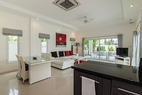 Hua Hin Pool Villa with 4 Bedrooms L50