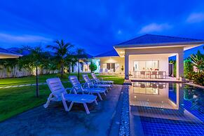 Hua Hin Pool Villa with 4 Bedrooms L50