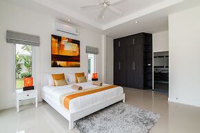 Hua Hin Pool Villa with 4 Bedrooms L50
