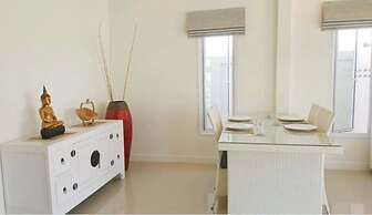 Hua Hin Pool Villa with 4 Bedrooms L50