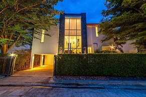 Phu Montra Villa with Ocean View A4