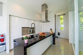Phu Montra Villa with Ocean View A4
