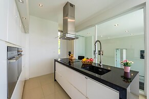 Phu Montra Villa with Ocean View A4