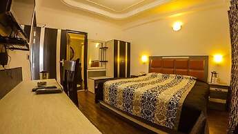 Hotel Shilton by Royal Collection