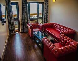 Hotel Shilton by Royal Collection