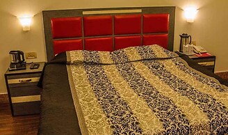 Hotel Shilton by Royal Collection