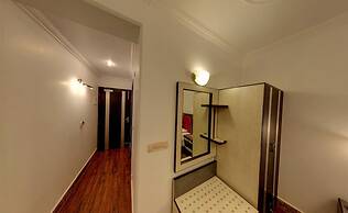 Hotel Shilton by Royal Collection