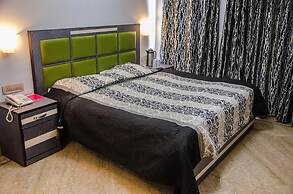 Hotel Shilton by Royal Collection