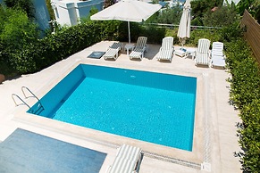 Important Group Villa BD463 4 Bedrooms