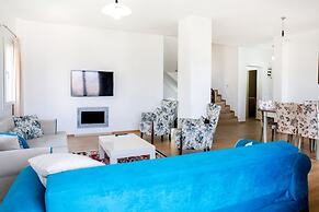 Important Group Villa BD463 4 Bedrooms