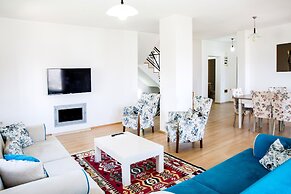 Important Group Villa BD463 4 Bedrooms