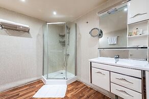 Regency Sealine Camp