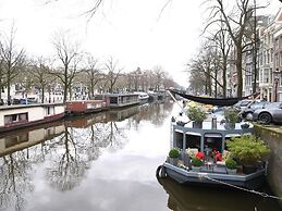 Houseboat Prinsheerlijk