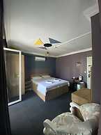 Retro Suites