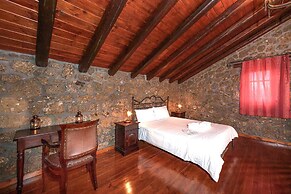 Pera Alonia Guest House