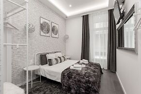 Budapest Holidays Harmony