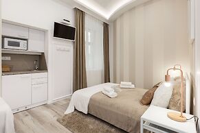 Budapest Holidays Harmony