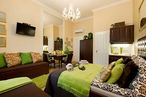 Budapest Holidays Harmony