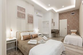 Budapest Holidays Harmony