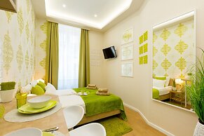 Budapest Holidays Harmony