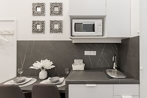 Budapest Holidays Harmony