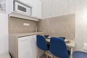 Budapest Holidays Harmony