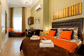 Budapest Holidays Harmony