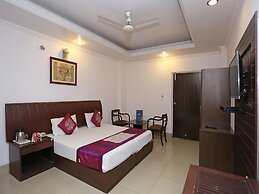 OYO 3697 Hotel Rivieraa