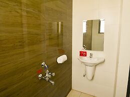 OYO 4437 Hotel Sai Sakha