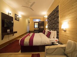 OYO 5174 Hotel Pamposh