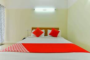 OYO Flagship 10051 Hotel Tyche Stays