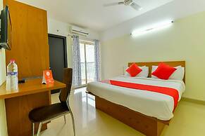 OYO Flagship 10051 Hotel Tyche Stays