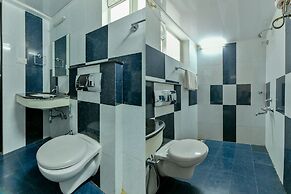 OYO Flagship 10051 Hotel Tyche Stays