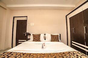 OYO 9804 Hotel SR Residency