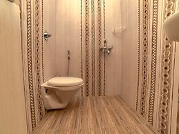 OYO 9804 Hotel SR Residency