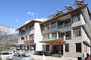 OYO 11618 Sarthak Regency