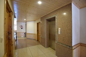 OYO 11618 Sarthak Regency