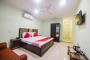 OYO 10566 Hotel Shanti Guest House