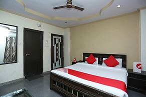 OYO 10592 Hotel Ganga Palace