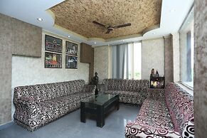 OYO 10592 Hotel Ganga Palace