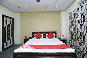 OYO 10592 Hotel Ganga Palace