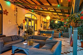 Island Hostel - Adults only