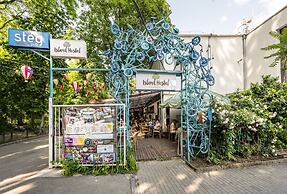 Island Hostel - Adults only