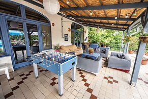 Island Hostel - Adults only